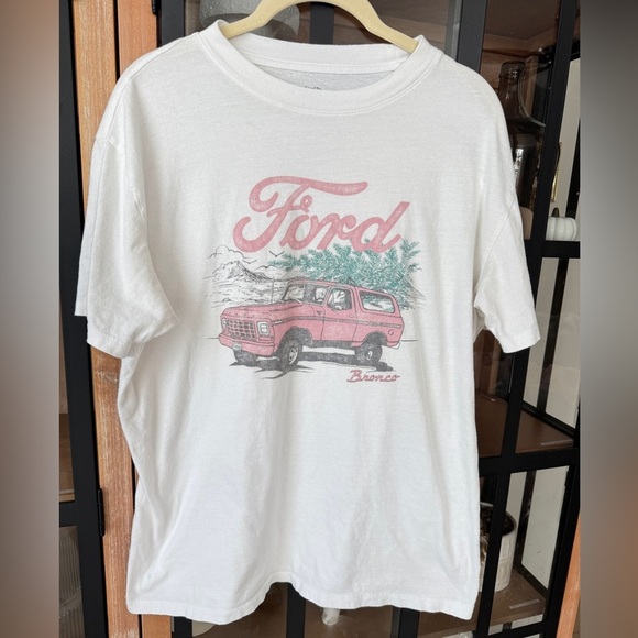 Abercrombie & Fitch Tops - Abercrombie Bronco Boyfriend graphic tee short sleeve crewneck ford Tshirt top